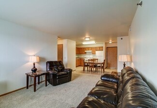 25 7th Ave SW, Stanley, ND 58784