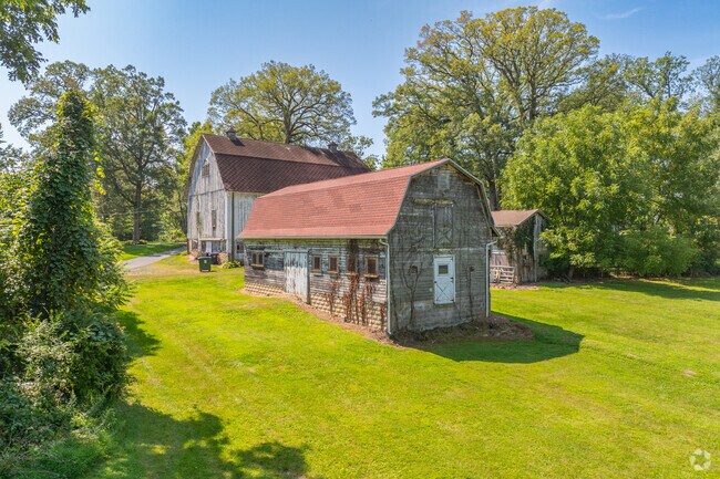 Sprawling farms sit in a natural oasis in East Hanover.