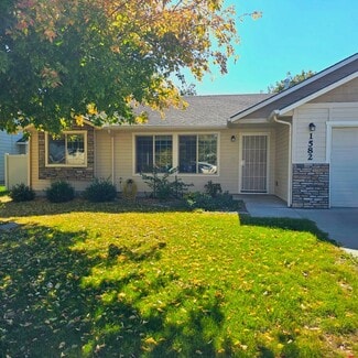 1582 Poplar Ave, Fruitland, ID 83619