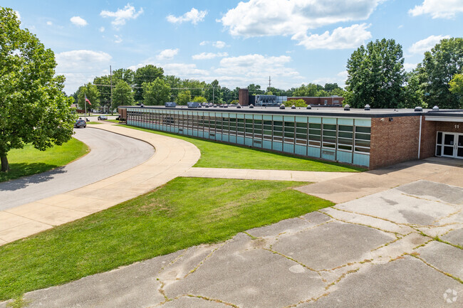 The student population of Mcgary Middle School is 351 and the school serves 6-8.