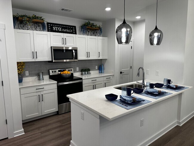 Encore On The Green, Garden City, GA 31405 - photo 2