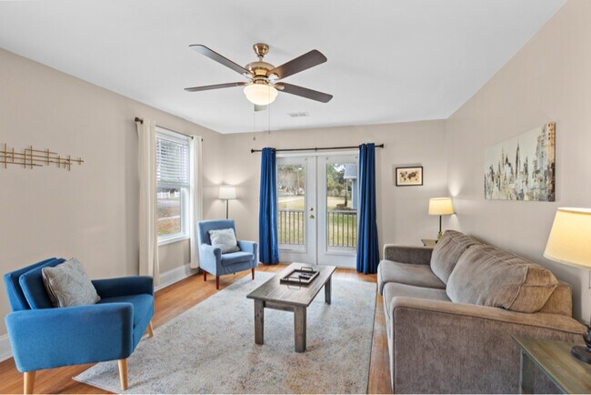 711 W Blount St unit A, Pensacola, FL 32501 - photo 2