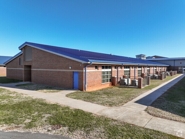 The back side of Cloverleaf Elementary School.
