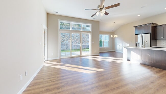 3446 Jamestown Dr, Zanesville, OH 43701 - photo 3