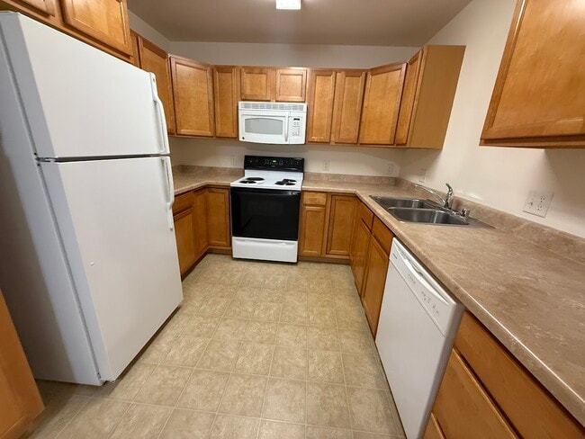 1205 Temple Dr, Mount Horeb, WI 53572 - photo 4