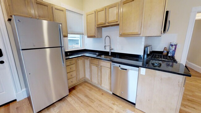 48 Lowell St unit 2, Somerville, MA 02143 - photo 3