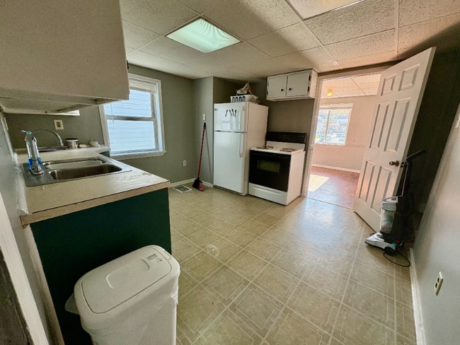 221 E Cumberland St unit 2, Lebanon, PA 17042 - photo 5