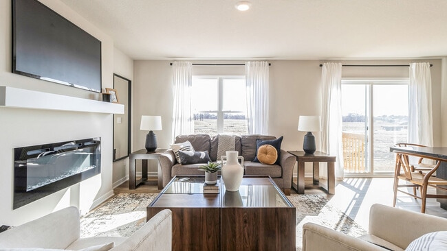 16 Verbena Ln SW, Cedar Rapids, IA 52404 - photo 3