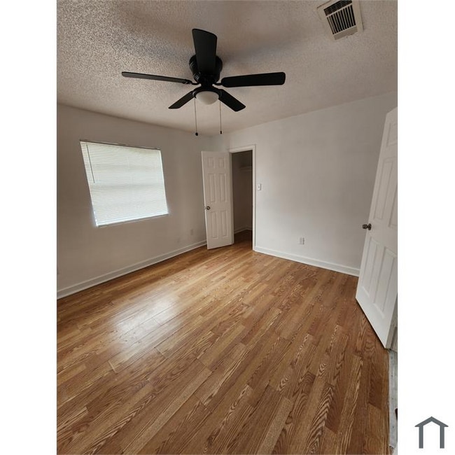 6825 E Coronet Ct, New Orleans, LA 70126 - photo 2