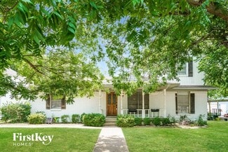 206 E 5th St, Ferris, TX 75125