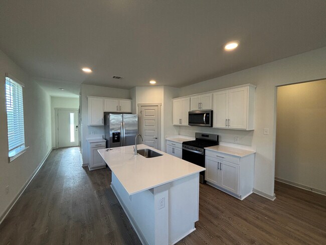 Millbrook Commons, San Marcos, TX 78666 - photo 2