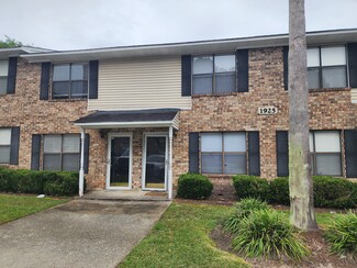 1925 Tropicana Rd, North Charleston, SC 29406