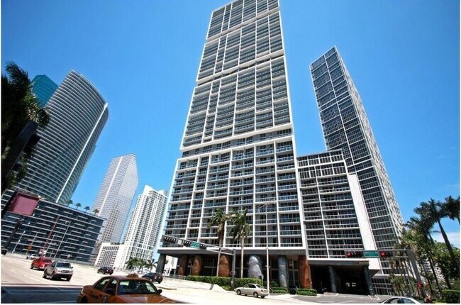 Icon Brickell Tower 2 unit 5008, Miami, FL 33131 - photo 6