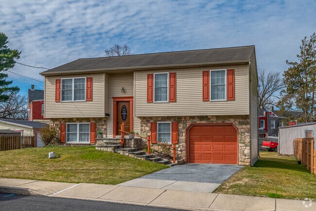 Conestoga Heights has a number of traditional bi-level homes.