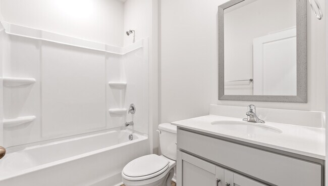 306 Silicon Dr, Greenville, SC 29605 - photo 7