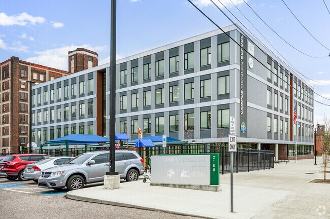 Campus International School caters to the students in Warehouse District.