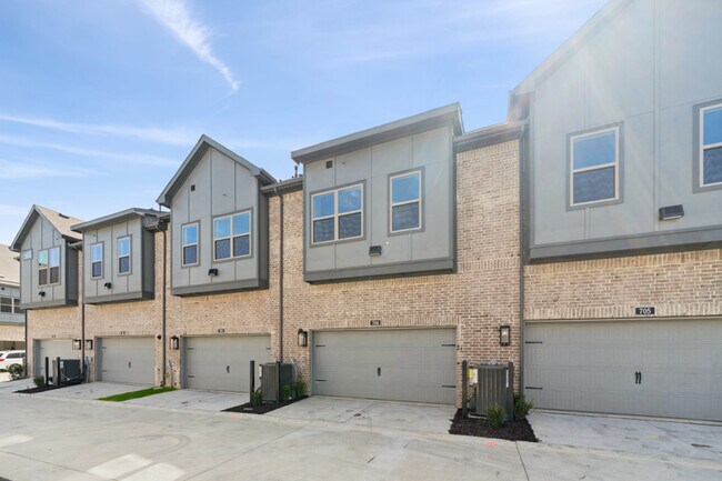 4839 Fuller Ct unit 704, Irving, TX 75038 - photo 2