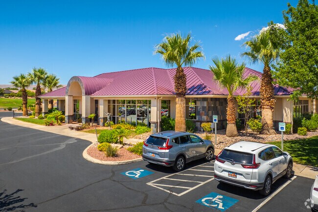 The Sun River Community Association provides a pool, courts, fitness center and more.