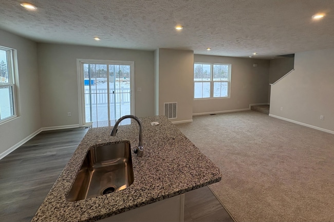 L 5B S Rockridge Dr, Amherst, OH 44001 - photo 2