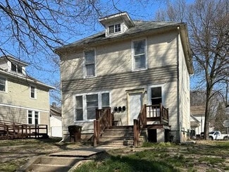 710 W California Ave Unit 2, Urbana, IL 61801