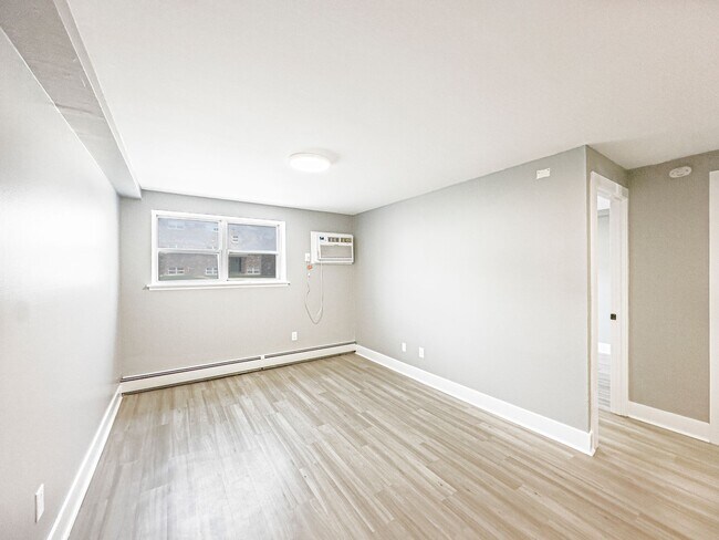 Bucks Crossings, Bensalem, PA 19020 - photo 6