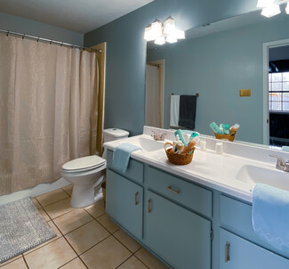 4516 Kingsdale Dr, Bryan, TX 77802
