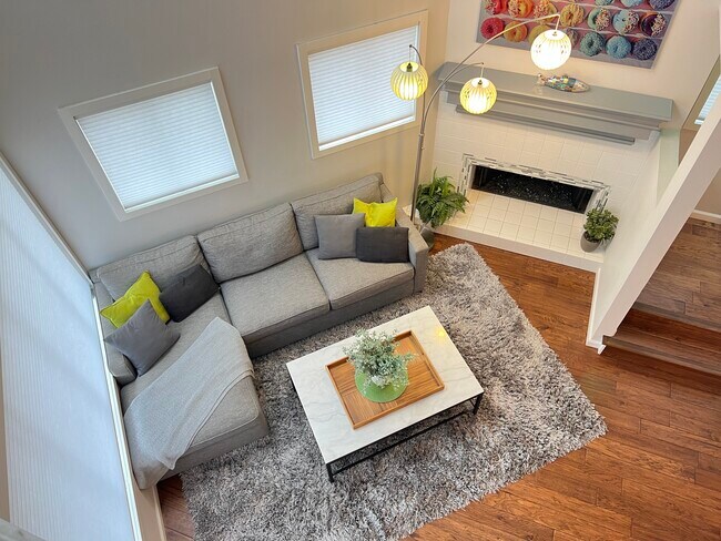 8132 Camino Del Sol unit F, La Jolla, CA 92037 - photo 5