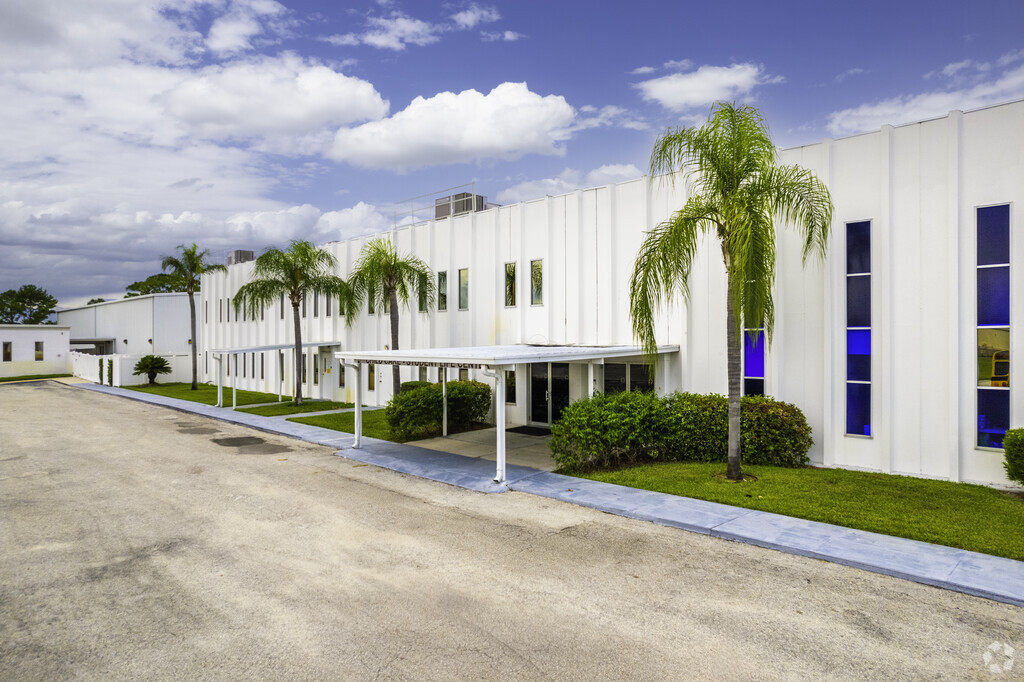 Wade Christian Academy supports students in achieving academic success and spiritual growth.