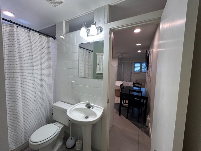 137 W 600 N unit 2, Salt Lake City, UT 84103 - photo 2