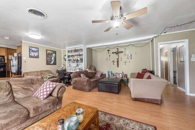 3908 Hilltop Dr, Bryan, TX 77801 - photo 4