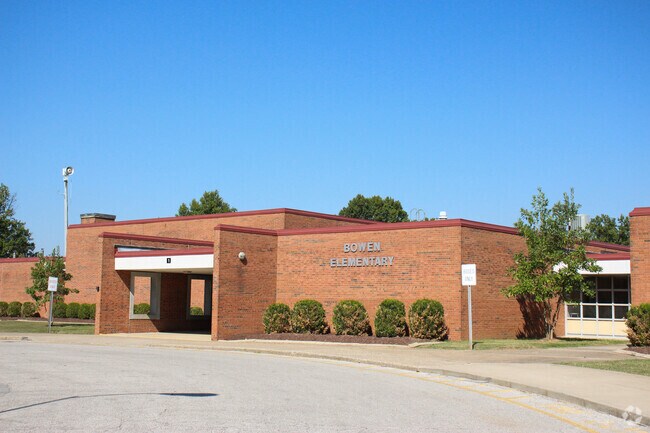 Bowen Elementary School provides education in the neighborhood 
North Central Jefferson County.