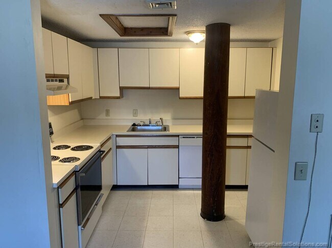 180 Bemis Rd unit 1, Fitchburg, MA 01420 - photo 7