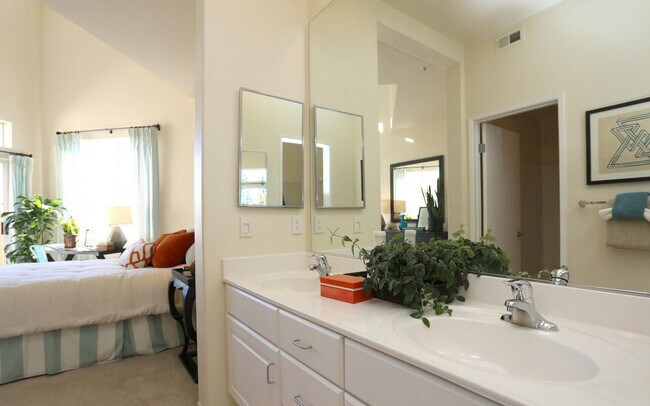5305 Toscana Way unit ID1280507P, San Diego, CA 92122 - photo 4