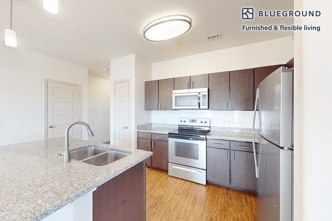 14125 Denver W Cir unit FL3-ID2043A, Golden, CO 80401 - photo 6