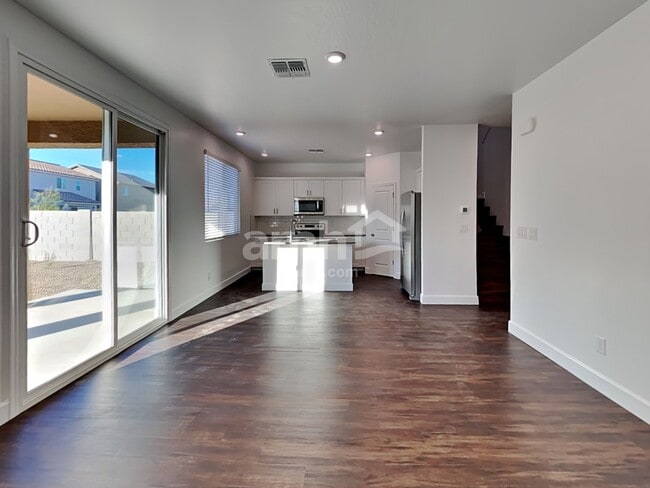 17137 Puget Ave, Waddell, AZ 85355 - photo 4