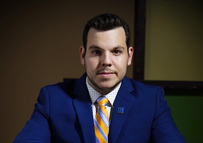 Agent Photo