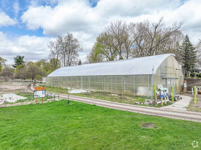 Hunter Park’s GardenHouse greenhouse hosts classes and community gardening.