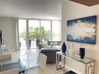 1750 N Bayshore Dr, Miami, FL 33132