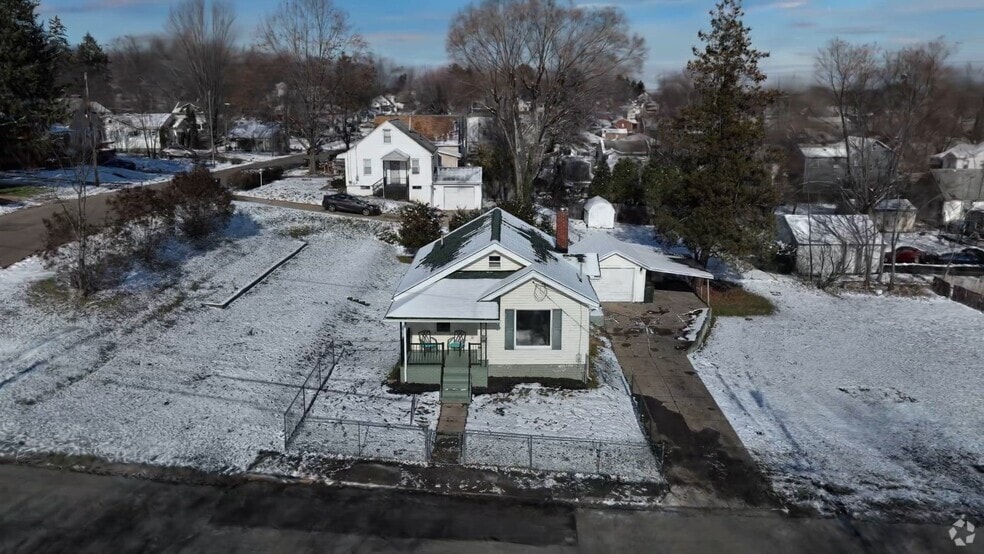 1607 20th St NE, Canton, OH 44714 - photo 2