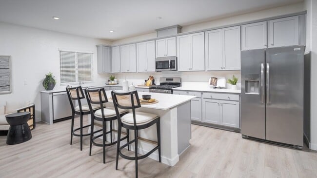 10910 Admiral Cove Way, Stockton, CA 95219 - photo 2