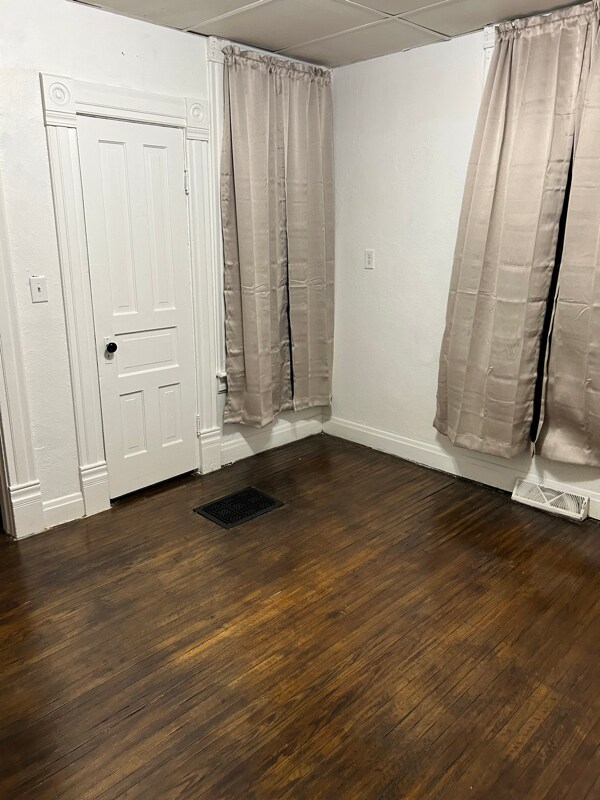 945 21st St unit 1, Rock Island, IL 61201 - photo 4