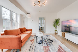 388 Communipaw Ave, Jersey City, NJ 07304
