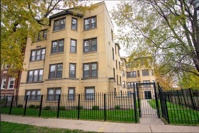 8145 S Ellis Ave unit 2E, Chicago, IL 60619 - photo 4