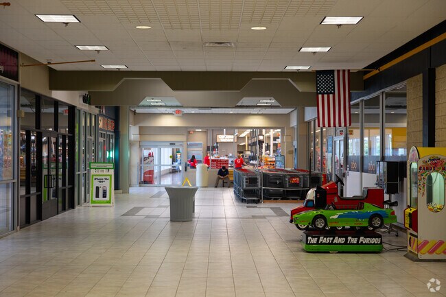 The Carbon Plaza Mall is a few miles away, offering a variety of additional shopping options.