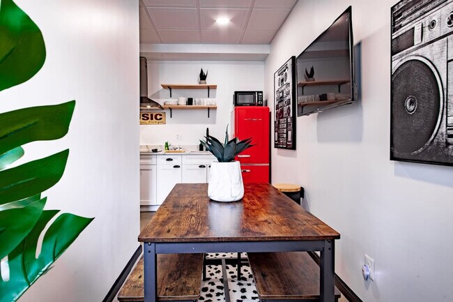 1020 16th St NW unit FL3-ID1037717P, Washington, DC 20036 - photo 5