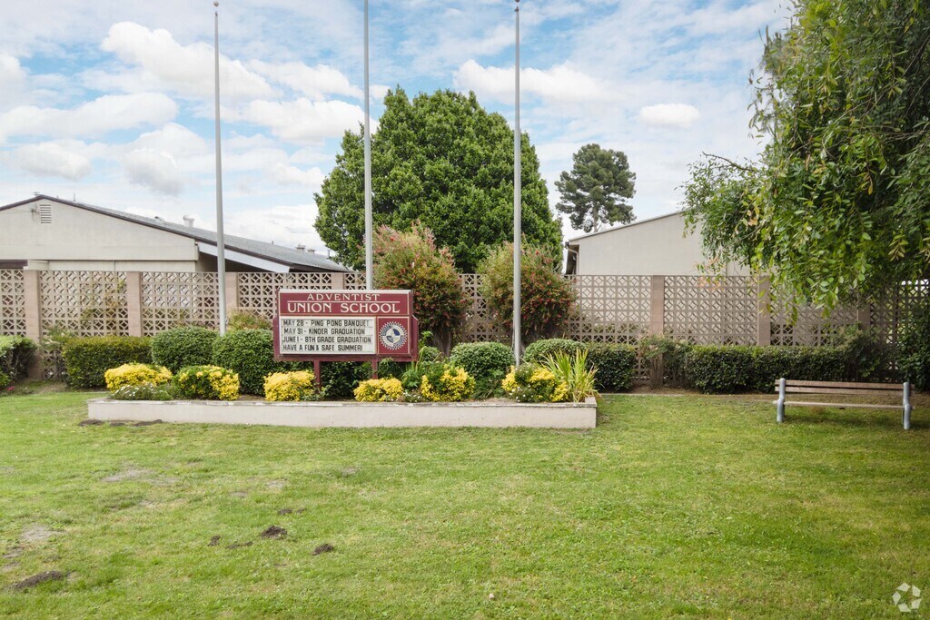Adventist Union School serves the Bellflower, CA, community.