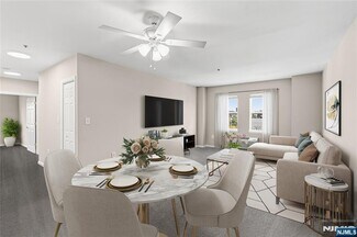 905 River Rd, Edgewater, NJ 07020