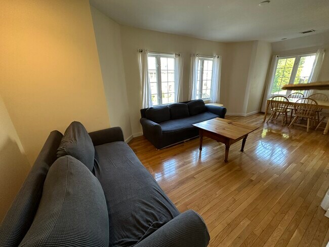 21 Radnor Rd, Boston, MA 02135 - photo 2