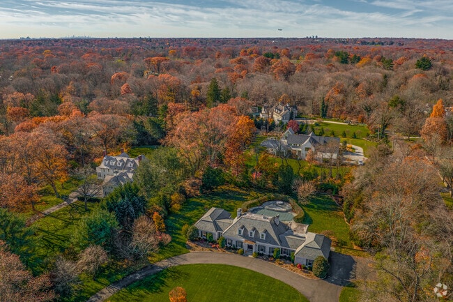 Find suburban charm and luxury living in Mid-Country-West.