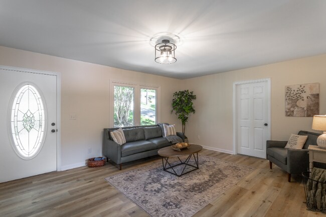 3508 Shelby Cir, Chattanooga, TN 37412 - photo 4